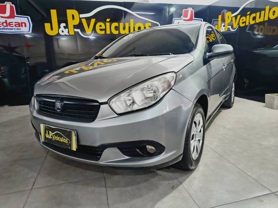 FIAT GRAND SIENA 1.4 MPI ATTRACTIVE 8V FLEX 4P MANUAL FIAT GRAND SIENA 1.4 MPI ATTRACTIVE 8V FLEX 4P MANUAL